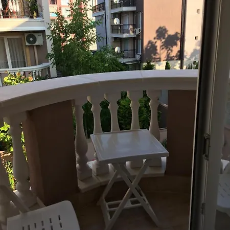 Vase Aparthotel *