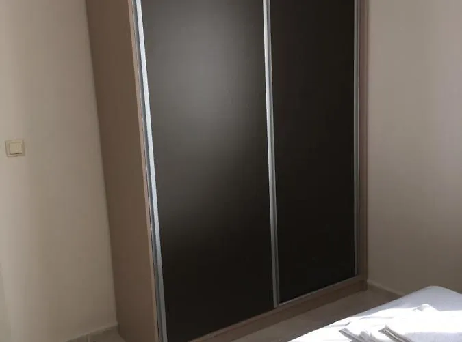 Hotel apartamentowy Vase Rawda