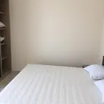 מלון דירות Vase 3*