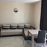 מלון דירות Vase 3*