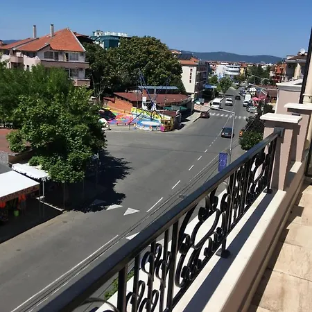 Vase Apart-hotel Ravda