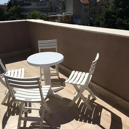 Vase Apart Otel Ravda