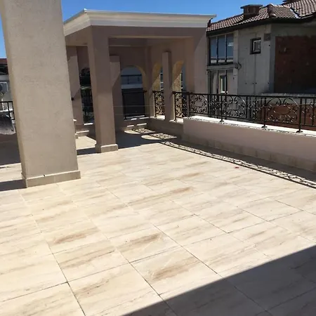 Vase 3* رافدا